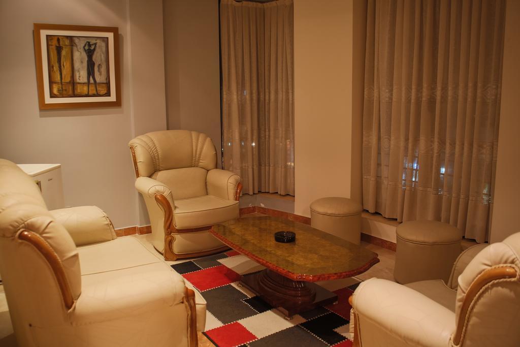 Grand Hotel 엘바산 외부 사진